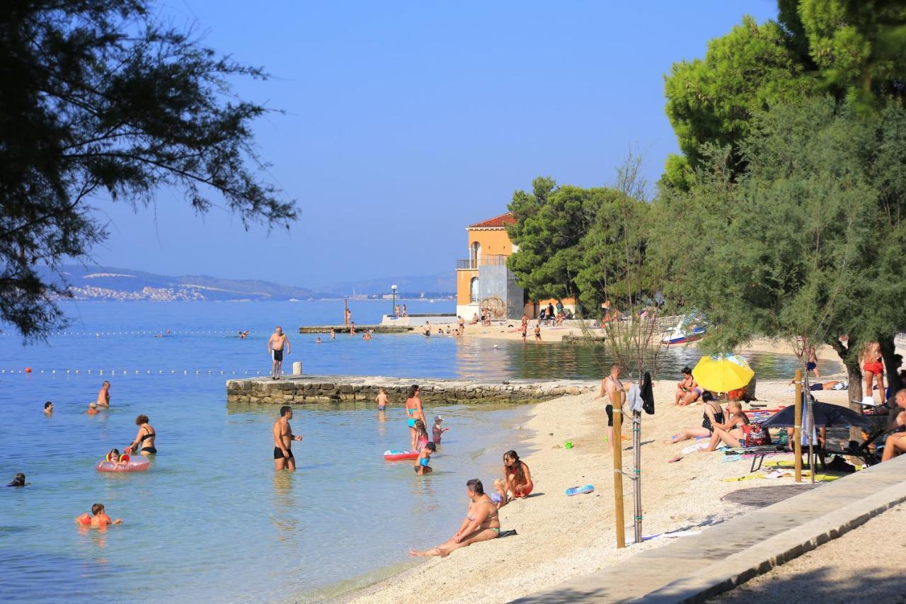 Apartments By The Sea Kastel Kambelovac, Kastela - 8679 Buitenkant foto