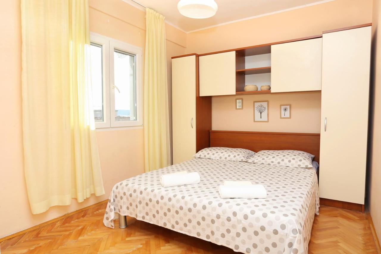 Apartments By The Sea Kastel Kambelovac, Kastela - 8679 Buitenkant foto