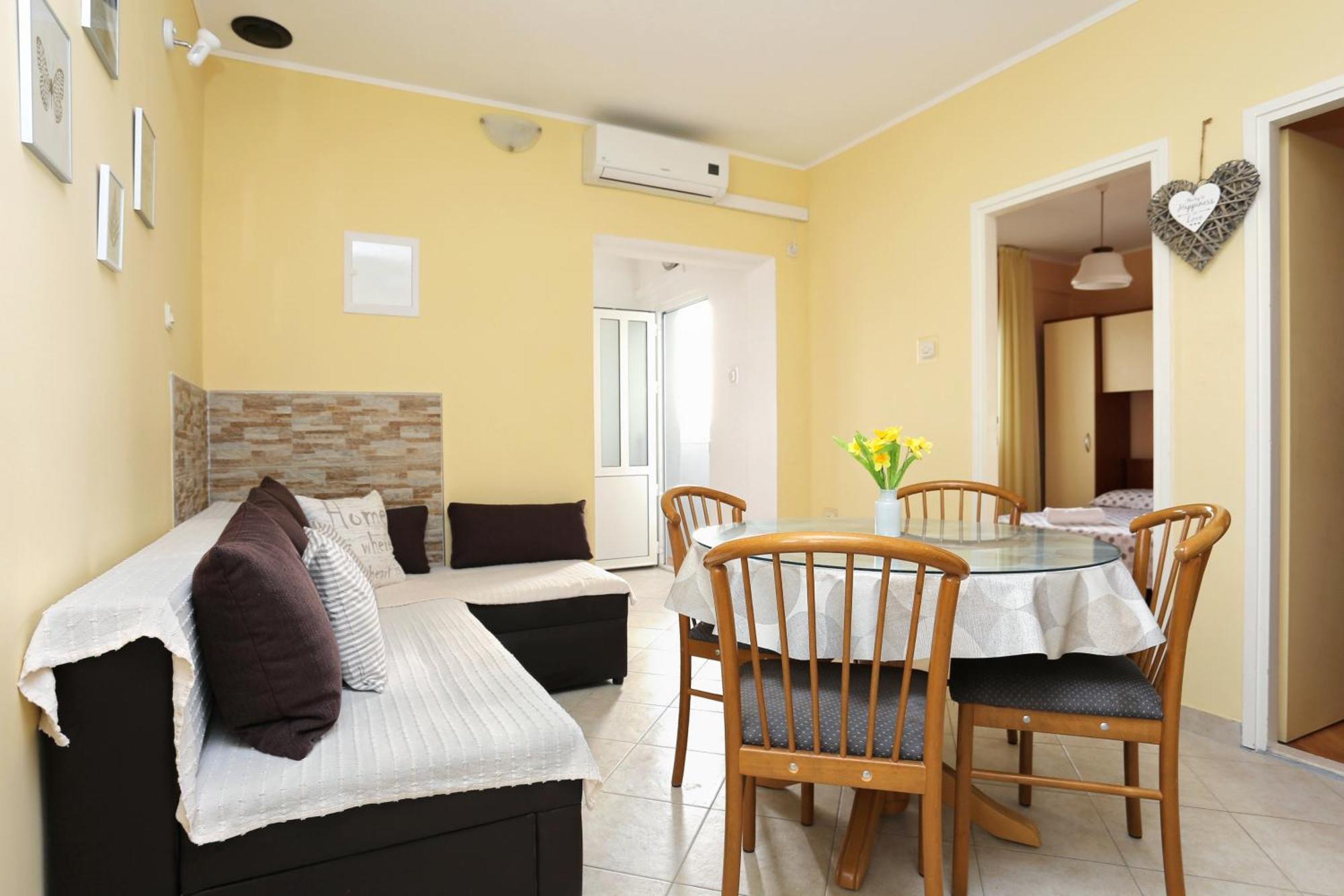 Apartments By The Sea Kastel Kambelovac, Kastela - 8679 Kamer foto